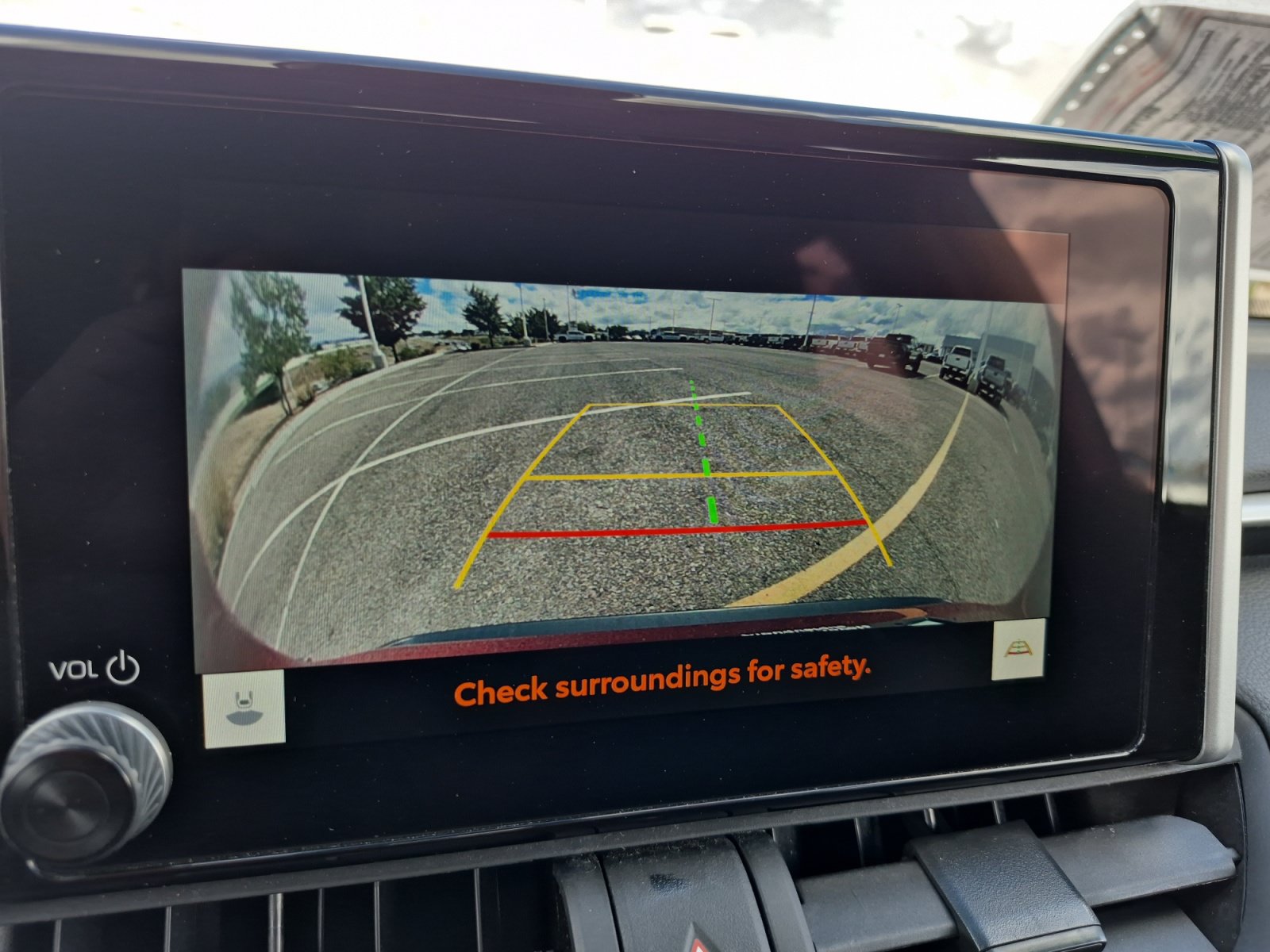 Used 2025 Toyota RAV4 XLE AWD/4WD image 30