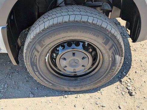 New 2025 Mercedes-Benz Sprinter 2500 image 9