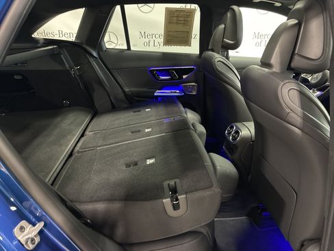Used 2025 Mercedes-Benz GLC 300 4MATIC image 24