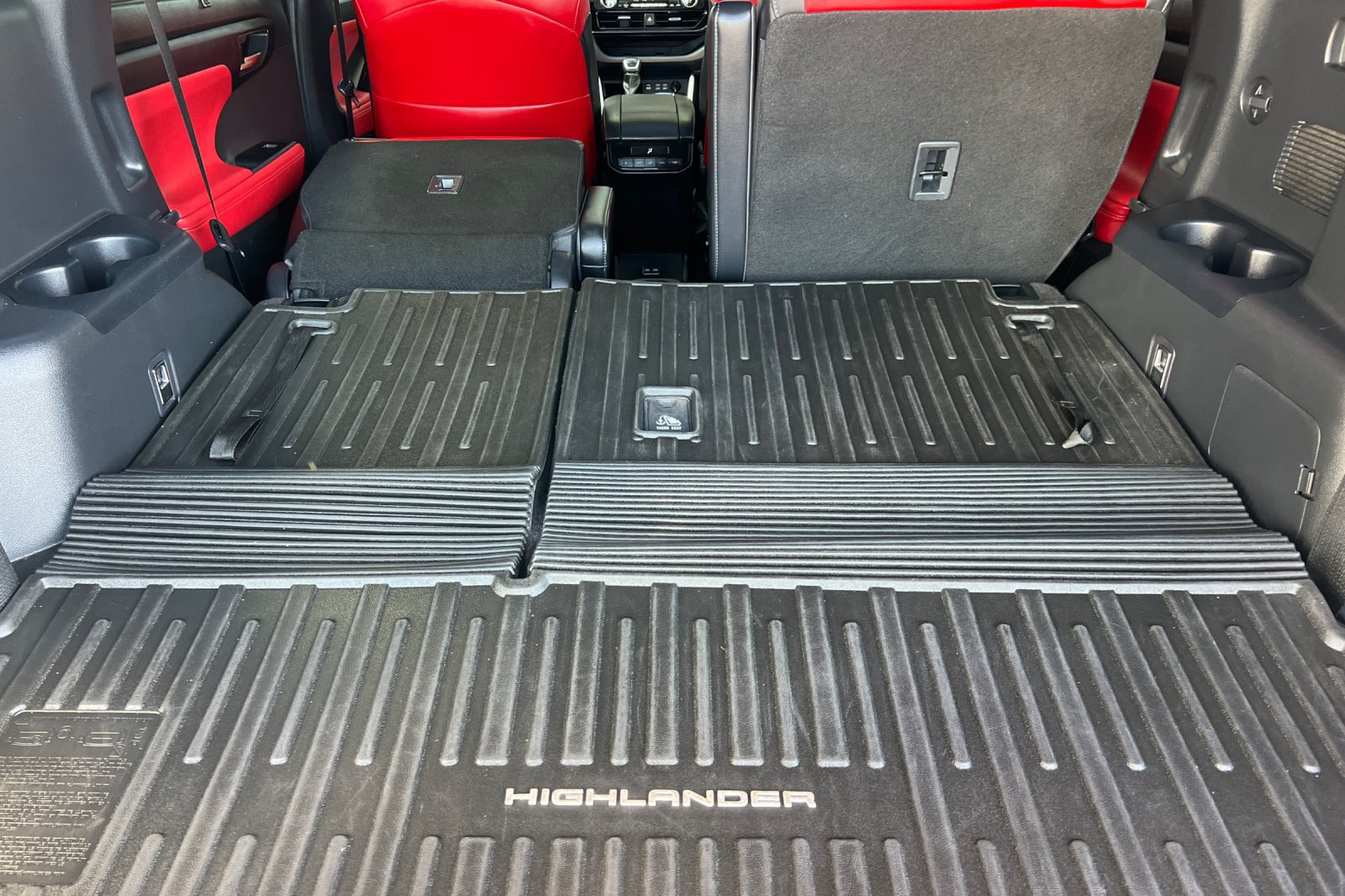 Used 2023 Toyota Highlander XSE AWD/4WD image 16