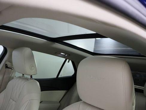 Used 2023 Buick Envision Avenir image 28