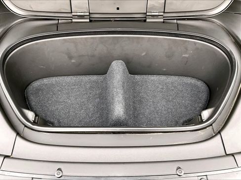 Used 2023 Volvo XC40 Recharge Ultimate w/ Protection Package Premier image 34