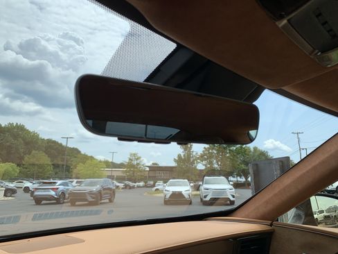 Used 2021 Lexus LC 500 Coupe w/ Performance Package RWD image 27