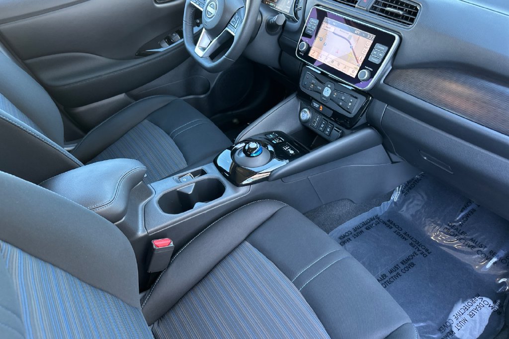 Used 2025 Nissan Leaf SV Plus FWD image 15