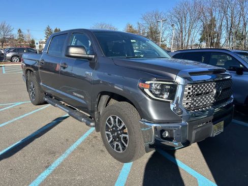 Used 2020 Toyota Tundra SR5 w/ TRD Off-Road Package image 15
