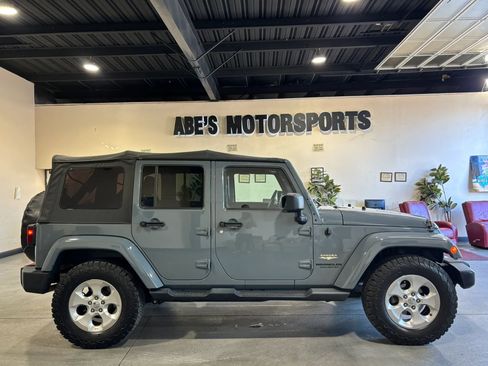 Used 2014 Jeep Wrangler Unlimited Sahara image 4