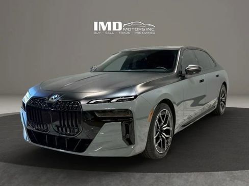 Used 2025 BMW 760i xDrive w/ Executive Package AWD/4WD image 1