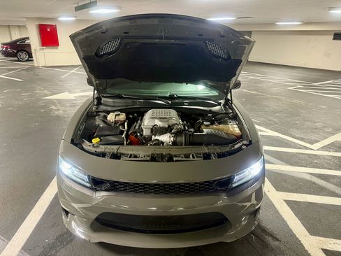 Used 2019 Dodge Charger SRT Hellcat w/ Navigation & Travel Group image 5