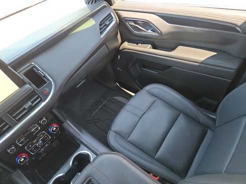 Used 2024 Chevrolet Tahoe RST w/ Luxury Package RWD image 17
