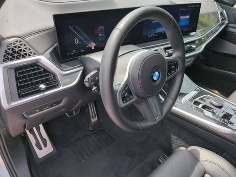 Used 2024 BMW X7 xDrive40i w/ M Sport Package AWD/4WD image 7