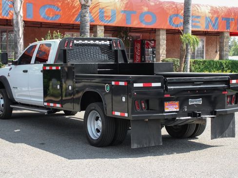 Used 2021 RAM 5500 Tradesman w/ Chrome Appearance Group image 7