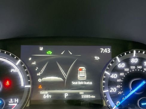 Used 2022 Toyota Highlander XLE AWD/4WD image 15