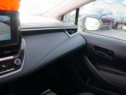 Used 2024 Toyota Corolla LE image 25