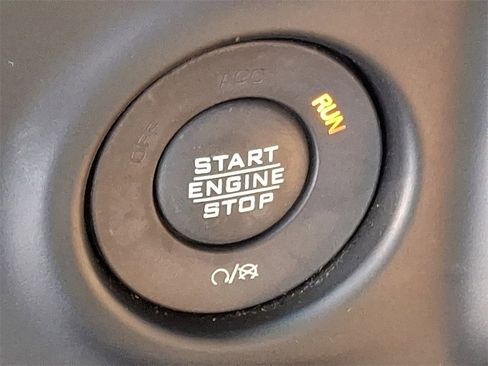 Used 2021 Jeep Wrangler Unlimited Sahara image 23