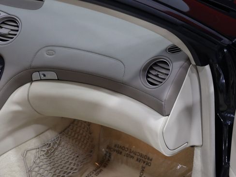 Used 2007 Mercedes-Benz SL 550 image 41