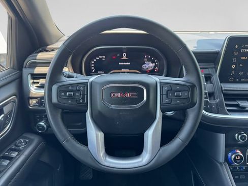 Certified 2023 GMC Yukon SLT w/ SLT Luxury Package AWD/4WD image 15