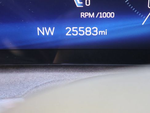 Certified 2025 Cadillac XT4 Sport w/ LPO, Floor Liner Package FWD image 23