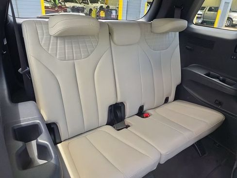Used 2023 Hyundai Palisade Limited AWD/4WD image 12