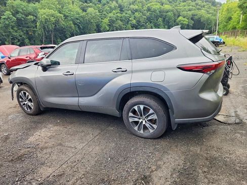 Used 2026 Toyota Highlander XLE AWD/4WD image 4