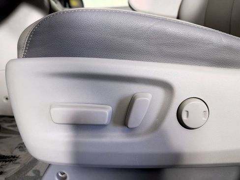 Used 2013 Toyota Sienna Limited w/ Premium Pkg AWD/4WD image 36