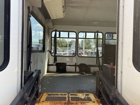 Used 2016 Ford E-450 and Econoline 450 Super Duty w/ Shuttle Bus Prep Package RWD image 10