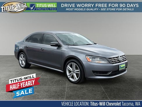 Used 2015 Volkswagen Passat TDI SE FWD image 1