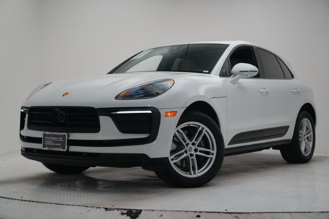 Certified 2026 Porsche Macan AWD/4WD image 25