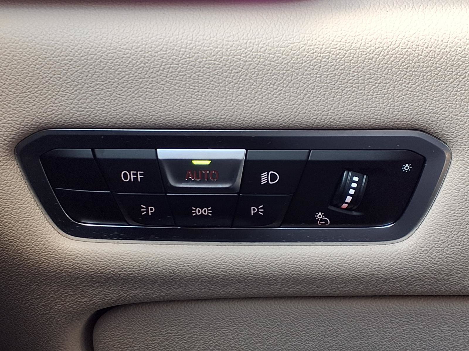 Used 2022 BMW X5 sDrive40i w/ Premium Package RWD image 26