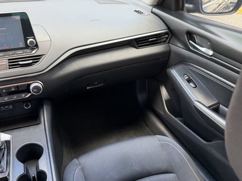 Used 2020 Nissan Altima 2.5 S FWD image 16