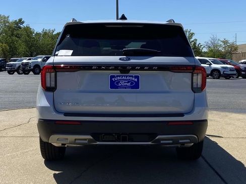 New 2026 Ford Explorer Active image 3