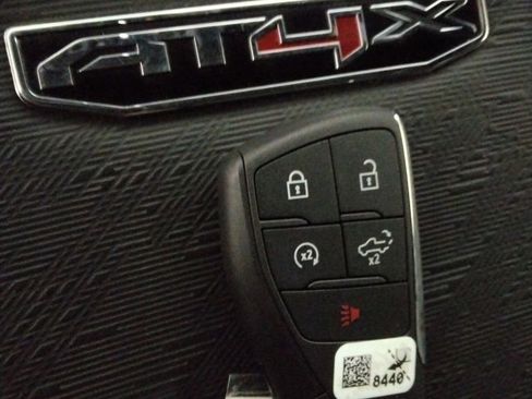 Used 2024 GMC Sierra 2500 AT4X w/ AT4X AEV Edition image 39