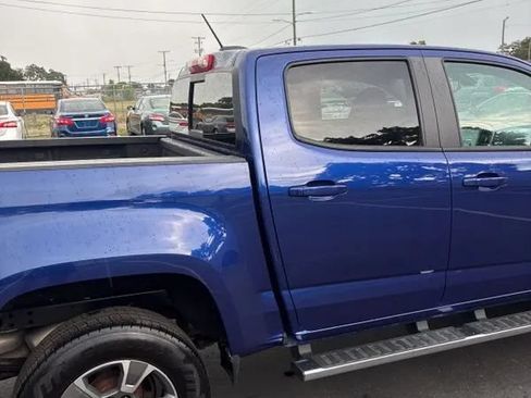 Used 2016 Chevrolet Colorado Z71 AWD/4WD image 9