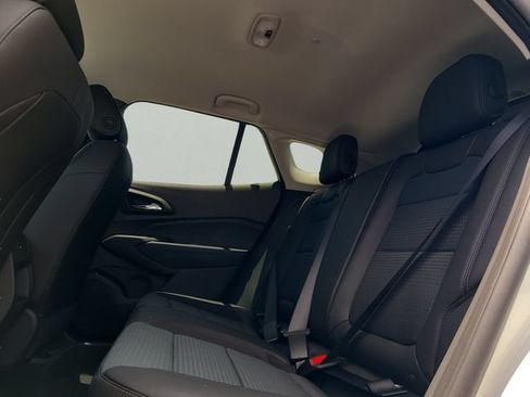 New 2026 Chevrolet Trax LT w/ Midnight Edition FWD image 12