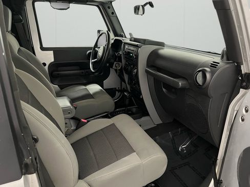 Used 2009 Jeep Wrangler X image 18
