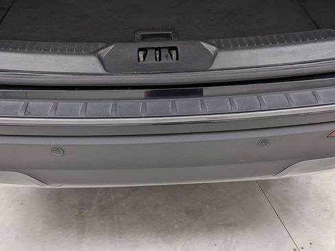 Certified 2024 Ford Explorer XLT w/ Equipment Group 202A AWD/4WD image 6