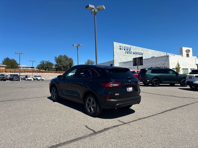 Certified 2025 Ford Escape ST-Line AWD/4WD image 3