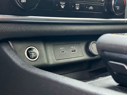 Used 2023 Nissan Rogue S image 76