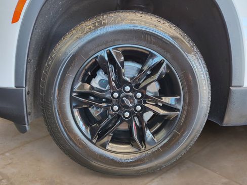 Used 2023 Chevrolet Traverse LS w/ Midnight/Sport Edition FWD image 28