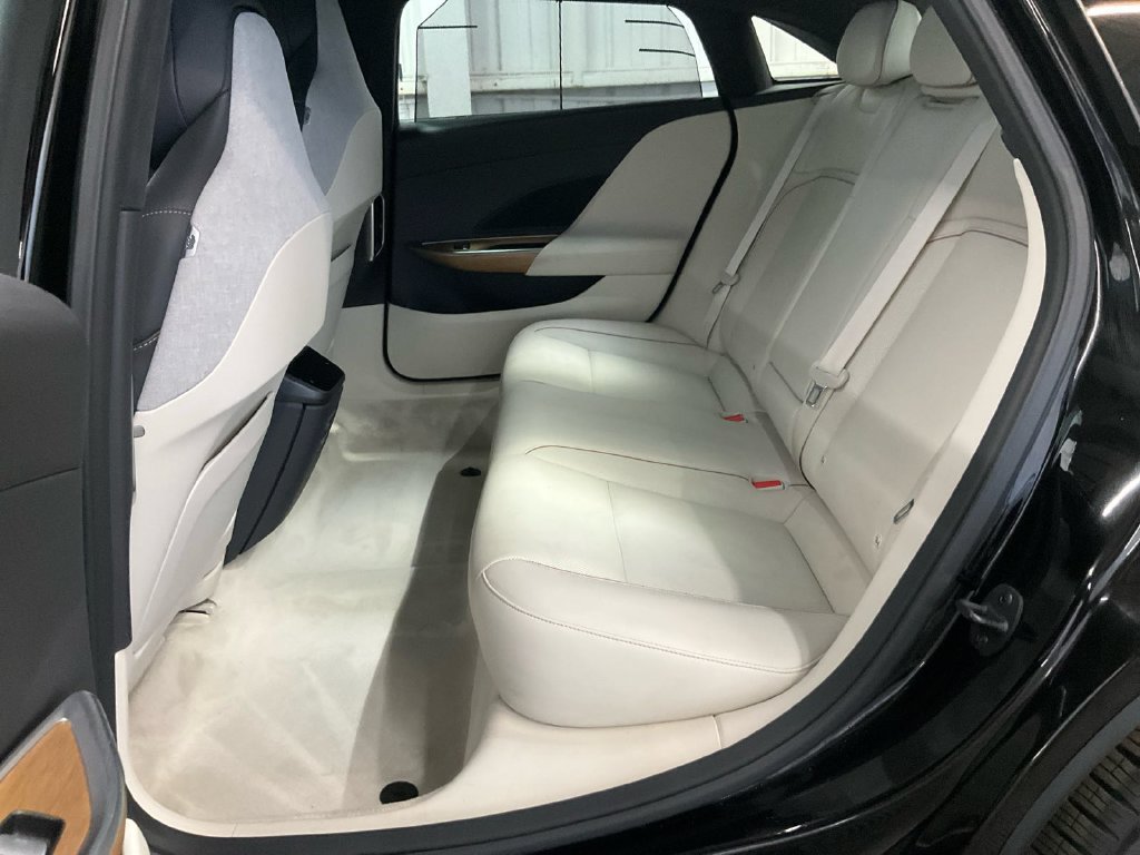 Used 2025 Lucid Air Touring AWD/4WD image 16
