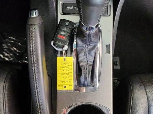 Used 2013 Acura ILX w/ Technology Package image 32