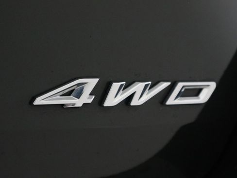 Used 2022 Ford Explorer Platinum w/ Technology Package image 40