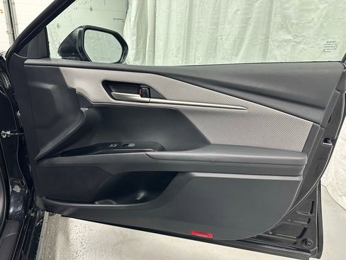 Used 2025 Toyota Camry SE image 56