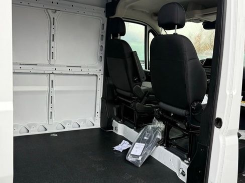 New 2026 RAM ProMaster 2500 w/ Convenience Group FWD image 4