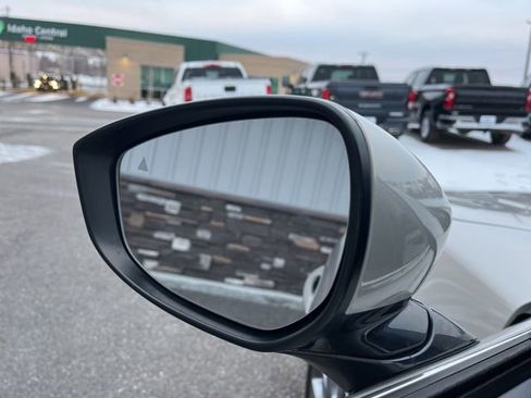 Used 2024 MAZDA CX-30 AWD 2.5 S w/ Premium Package image 23