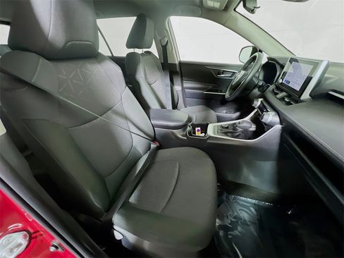 Certified 2025 Toyota RAV4 XLE image 25