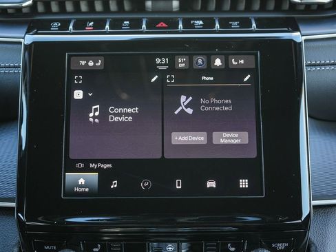 New 2025 Jeep Grand Cherokee Altitude image 15