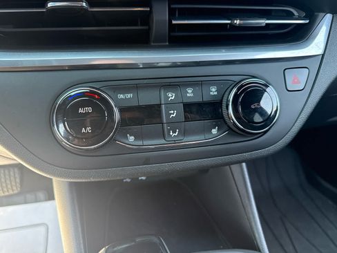 Certified 2024 Buick Envista Preferred w/ Convenience I Package FWD image 21
