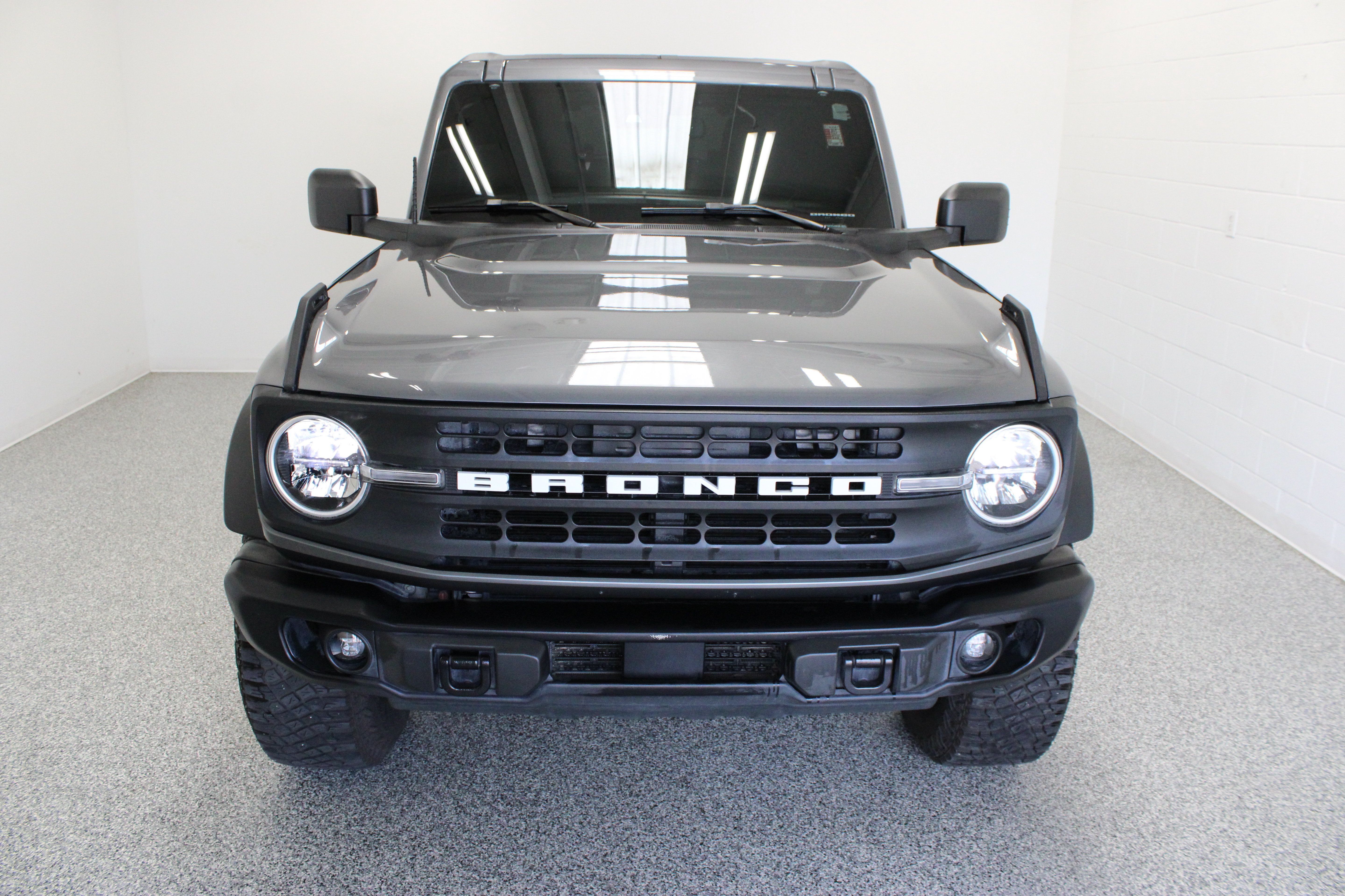 Used 2023 Ford Bronco Black Diamond w/ Sasquatch Package AWD/4WD image 3