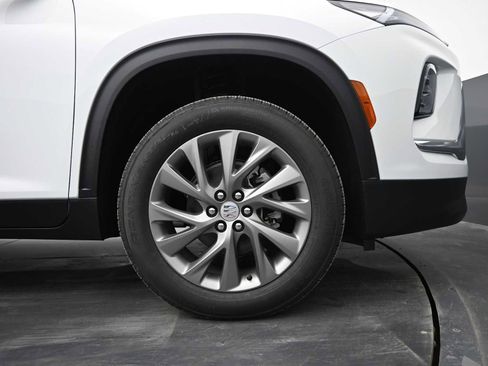 New 2026 Buick Enclave Preferred w/ Power Package image 9