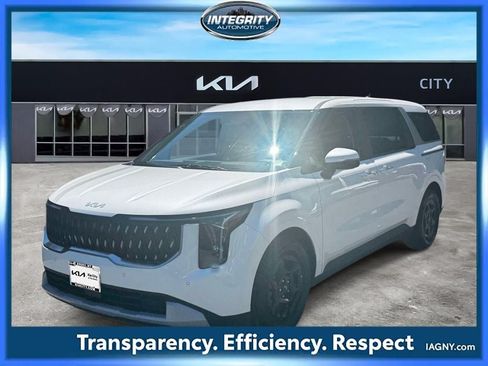 Used 2026 Kia Carnival FWD image 4